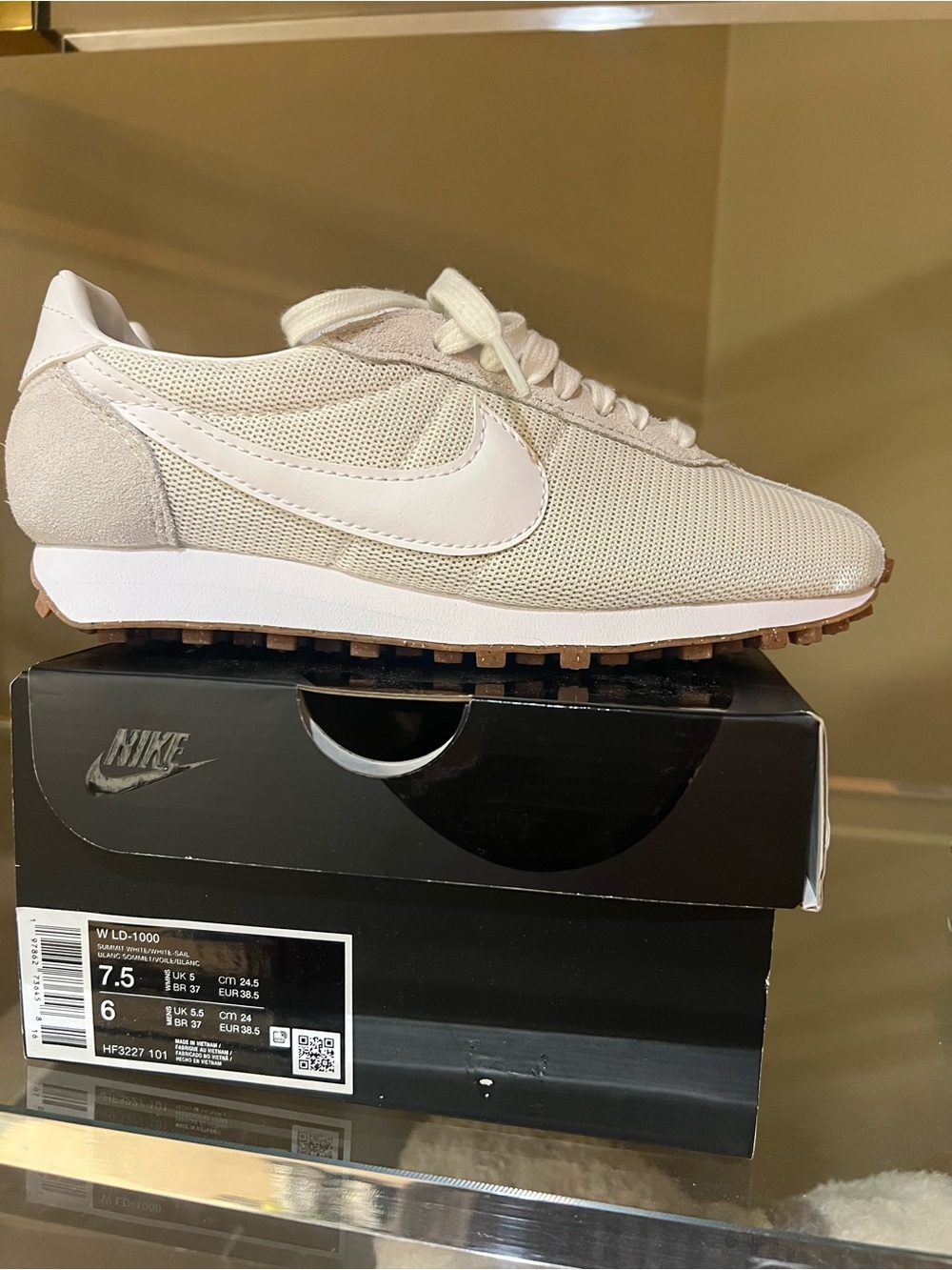 Nike LD 1000 Women’s Sneakers New in Box